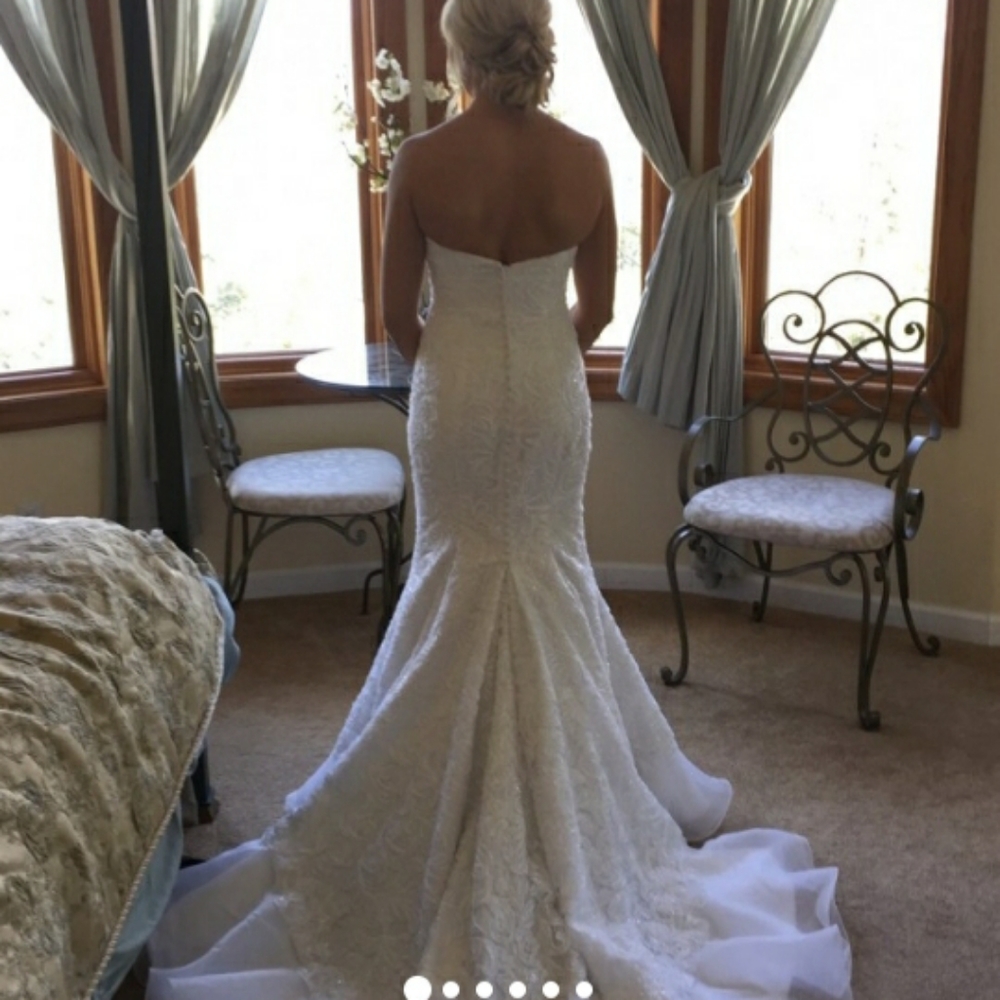 Galina Signature Size 0P wedding gown and slip